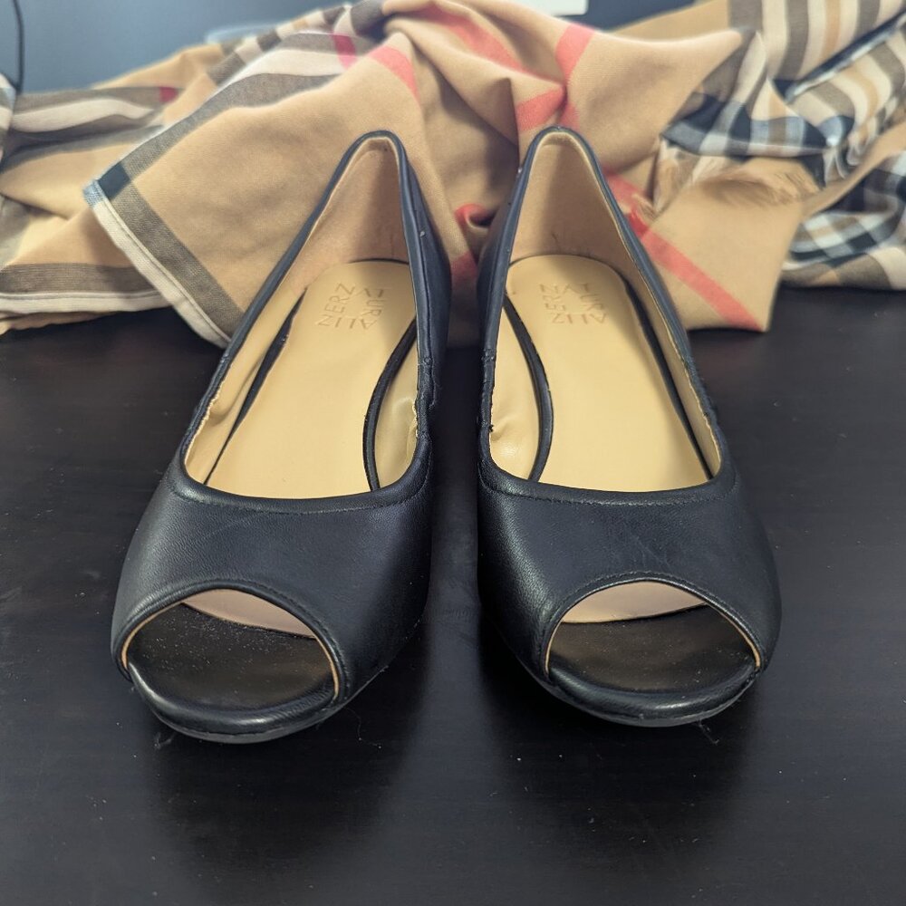 NEW Naturalizer Black Wedge Leather Pumps Size 7 Contrast Peep Toe Comfort
